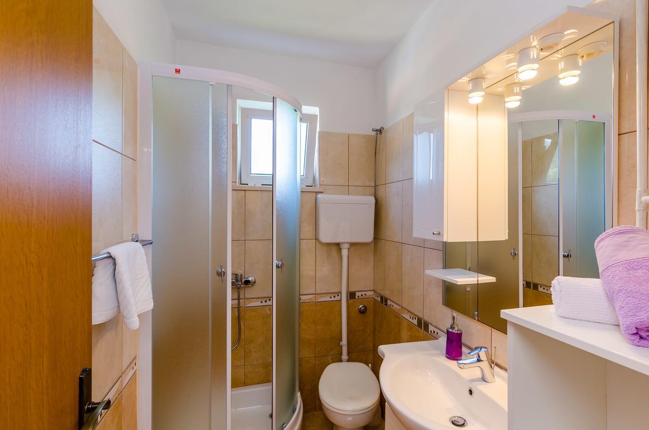 Apartment & Rooms Mazdin Banići Eksteriør bilde